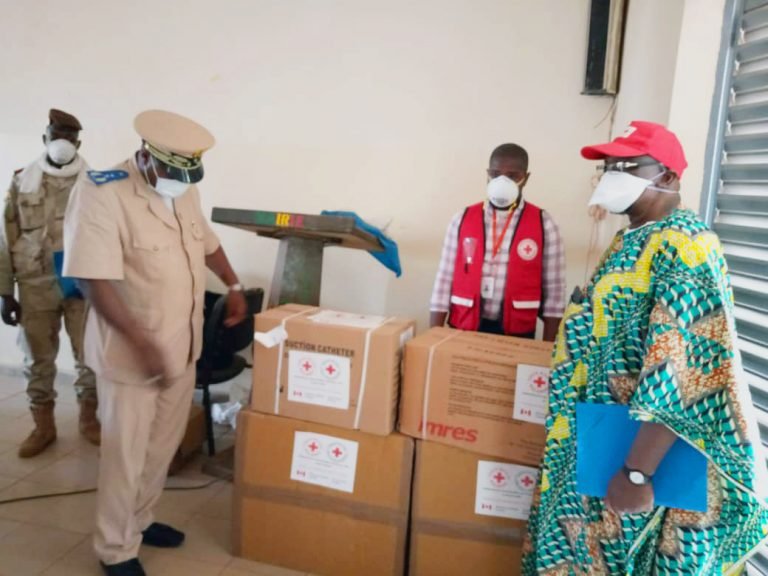 MNCH Distribution des medicaments dans les districts 2 768x576 1